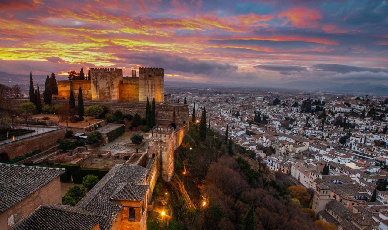 Amplio Y Centrico, Recien Reformado, Calefaccion Central, Jardines, Supermercados, Cafeterias Y Todos Los Servicios En El Corazon De La Ciudad Granada Buitenkant foto