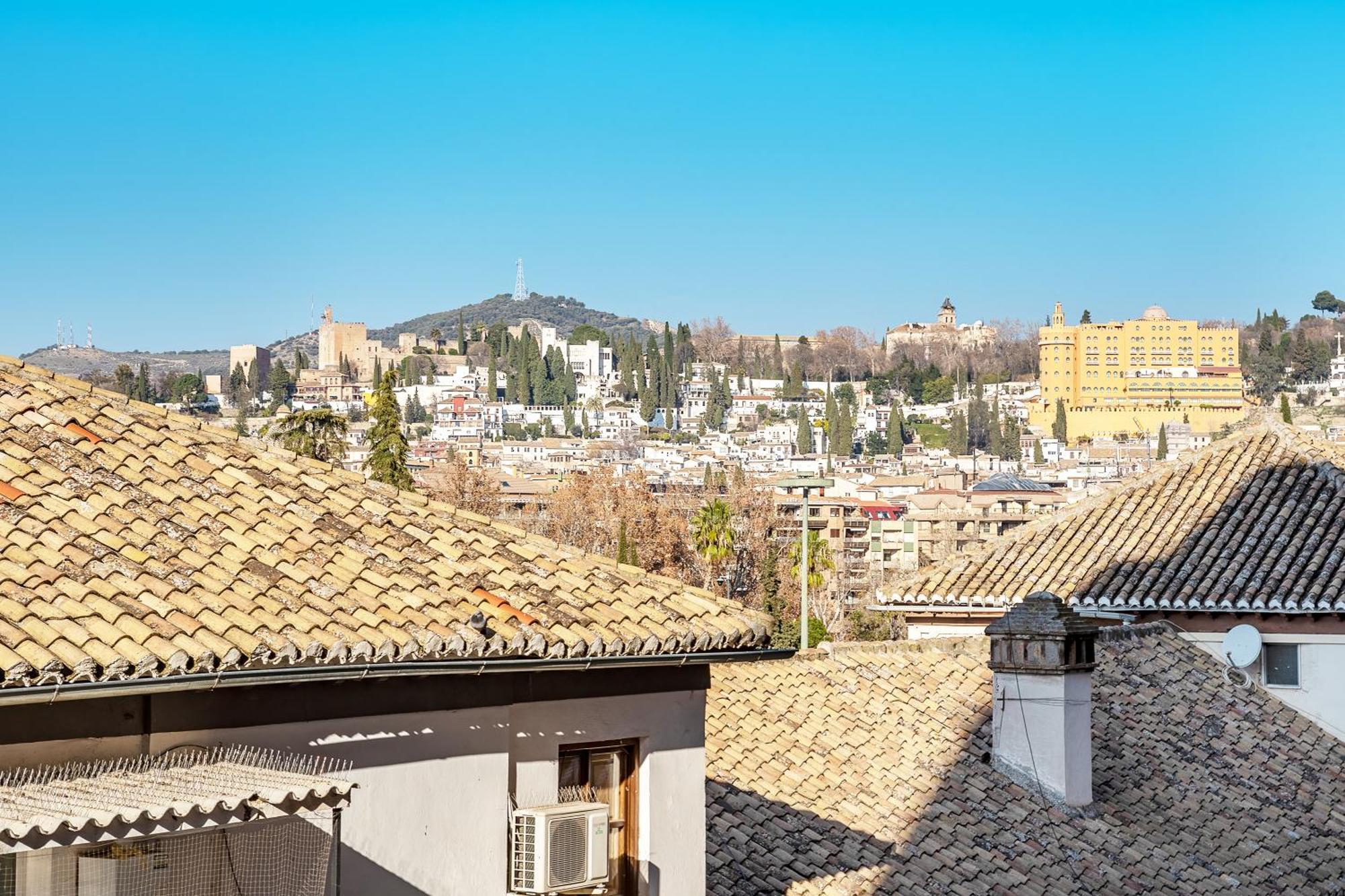 Amplio Y Centrico, Recien Reformado, Calefaccion Central, Jardines, Supermercados, Cafeterias Y Todos Los Servicios En El Corazon De La Ciudad Granada Buitenkant foto